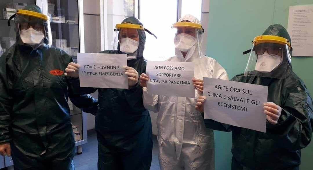 Trabajadores del hospital de Bari exigen que protejamos los ecosistemas para detener el contacto con nuevos patógenos